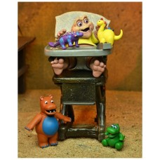 Ultimate baby sinclair scale action fig.